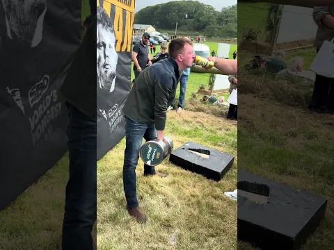 Scottish Farmer Lifts 100kg Dumbbell & Drinks A Pint 🍺