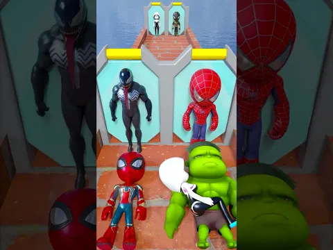GTA V Kiss Run: RED Spidey vs Hulk In Barry Prison #gta