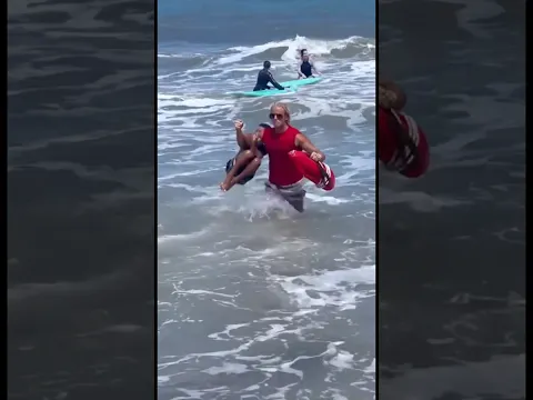Great Life Guard Saves The Life Of a Person At The Beach