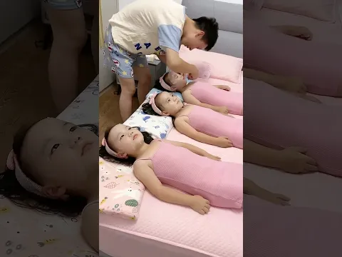妥妥的女儿奴😂  #家有萌娃 #三胞胎vlog #爸爸帶娃記 #lovelybaby #lovelygirl