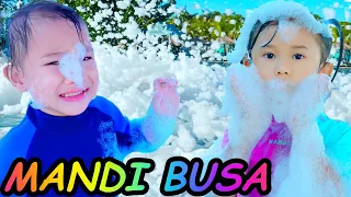 ALETHA ABEW MANDI BUSA DI KOLAM RENANG | BALI FLAMINGO BEACH CLUB PANTAI SABAH
