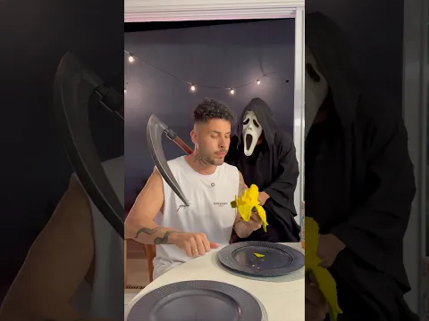 É só bater na madeira 3 VEZES 😂