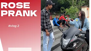 Giving 🌹Red rose to strangers on bike🏍️ || Hayabusa public reaction 🖤|| #sonambiker  #sonamvlog