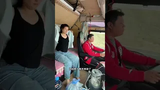 A Trucking Couple’s Long-Haul Journey | Wife Wakes Up to Drive While Her Husband Rests.