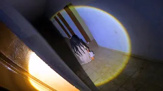 MENINA FANTASMA CHORA NO ORFANATO SEGURANDO SUA BONECA!! PT2
