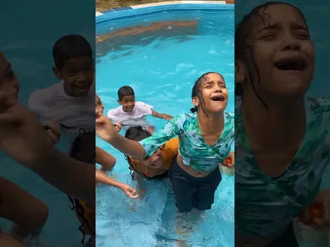 No Tubo inteligencia😂 #piscina #viral #humor #navidad
