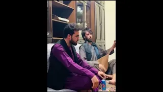 اهنگ شکیب عزیزی نازنین نازنین قربان سرت میشم 🥰❤️   Shakib Azizi Nazanin Nazanin Ghorban sart