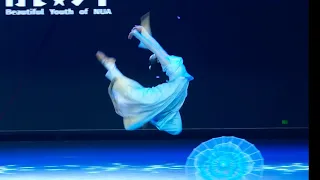 我的舞蹈《六月茉莉》一不小心拿了个金奖😂My dance "Jasmine in June" accidentally won a gold medal.​@tangyuxifamily 