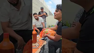 Todos tenemos un compa abuson 🤣