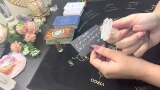 من الشخص اللي يشتاق لك ويريد ان يتواصل معك🥰ولكنه متردد🤯!وليش متردد!اكتشف اسمه وتفاصيل دقيقة عنه