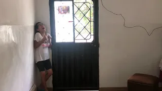 Broma a mi mamá de la puerta 😅