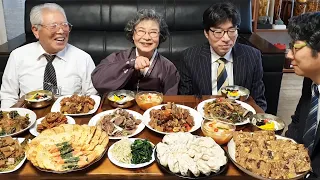 [설날특집] 명절음식 총출동~! (떡국, 잡채, 소불고기, 육전, 크래미전, 동태전, 돼지갈비, 김치만두, 약식, 식혜, 나박김치, 도토리묵, 연근조림, 무나물, 시금치나물)