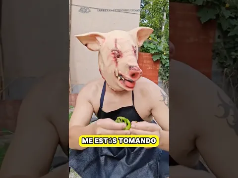 ¡Una criatura aterradora apareció en el pueblo!