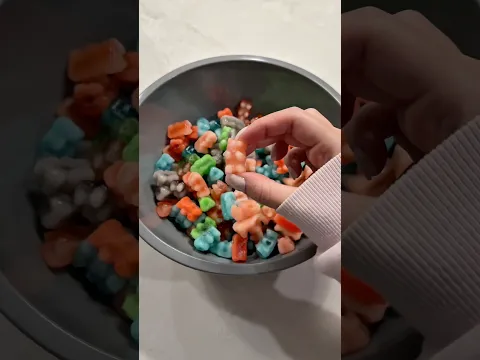 Frozen Gummy Bears🧸🍧 #gummybear #recipe #asmr #dessert #candy #satisfying #yum #viral #shorts #fyp