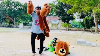 BADUT LUCU MENEMUKAN KOSTUM BOBOIBOY DAN BERUANG 😱
