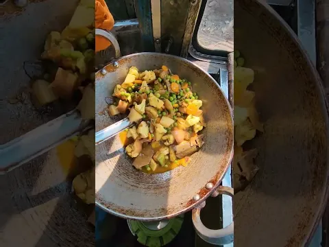 Saturday special Khichdi 😋 || Indian truck driver making khichdi inside the truck || #shorts