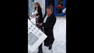 Enkaz altında yanlış kişiler kalmış maalesef😖🤬