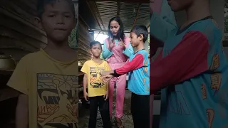 Main yang lagi viral, lompat kedepan lompat kebelakang #shorts #komedi