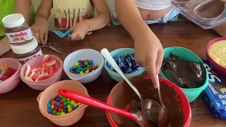 FAZENDO OVOS DE PÁSCOA .