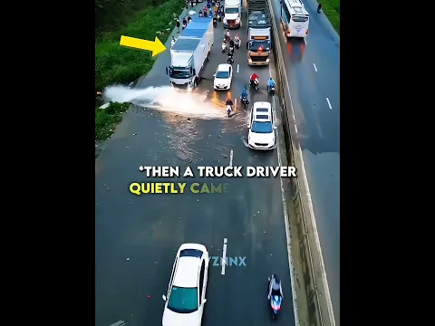 A Truck Driver Helped Everyone On The Road ❤️