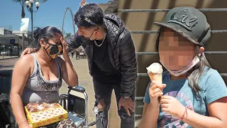 Esta niña cambiaba sus juguetes por pañales y le compré todo del súper.
