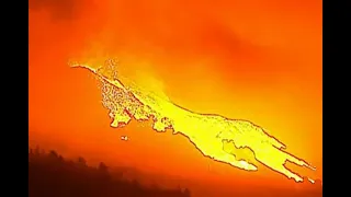 LA PALMA/Western Flank Blows Out./Lava Avalanche.