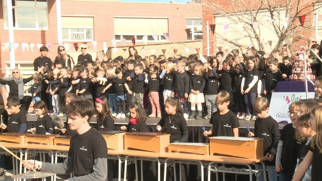 Les Escoles de Gurb culminen la celebració del centenari amb una cançó feta de forma participativa