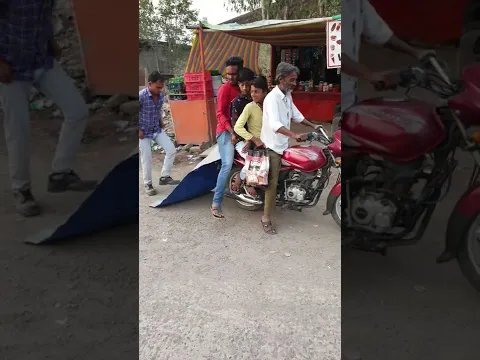 मेरी जगह मैं खुद बनाता हूँ😂