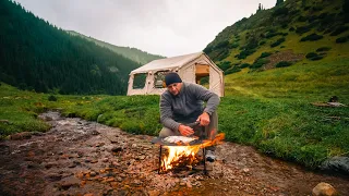 A wonderful getaway in the mountains in an inflatable house😍  #food #nature #outdoorcooking 