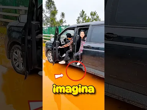 IMAGINA que LLEGASTE a la ESCUELA y tu ESCUELA se INUNDÓ, Que PROTECTOR para ZAPATOS USARÍAS? 😱