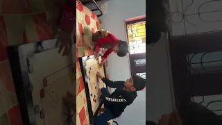 Carrom board