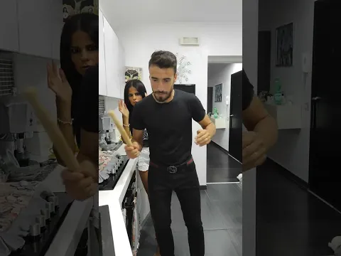 Annarita Y Paolo 🇮🇹🇮🇹 y que le pasa este hombre 🤣 #comedy