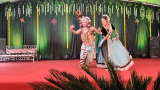 Makhan ko de de dan gujariya rusi Rusi dole Radha Krishna dance