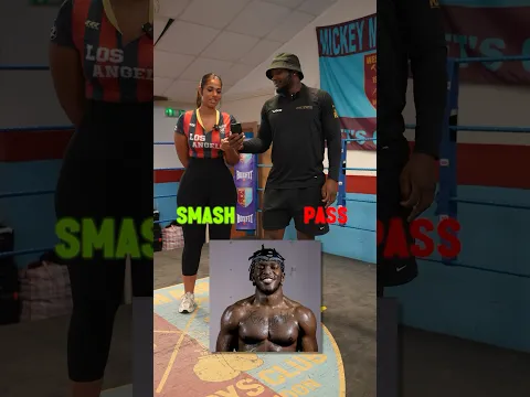 Playing SMASH OR PASS with MISFITS FIGHTERS 😂🥊