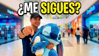 ¡BUSQUÉ a un SEGUIDOR para regalarle un OSO GIGANTE y pasó esto! 😱🎁