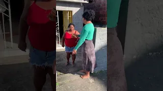 Vizinha fofoqueira