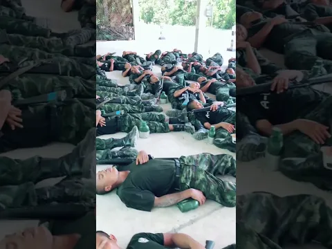 Commander Tests Soldiers