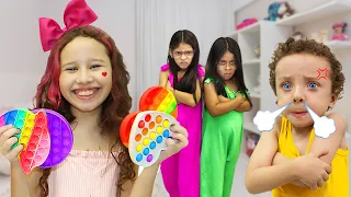 VALENTINA em uma coleção de HISTÓRIAS ENGRAÇADAS de uma NOVA IRMÃ