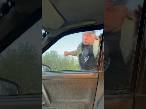 Когда взял батю на слабо а дед показал как надо😂 #shorts