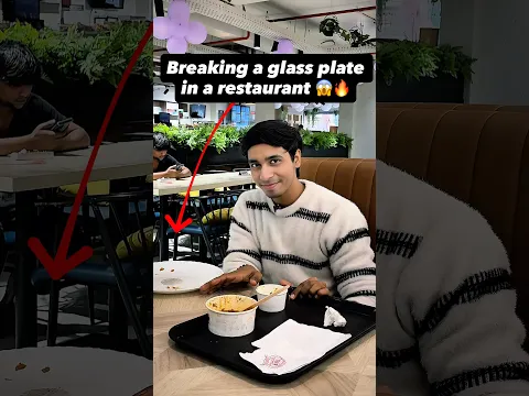 Breaking a glass plate in a restaurant😱🔥#shorts #minivlog #freefireshorts