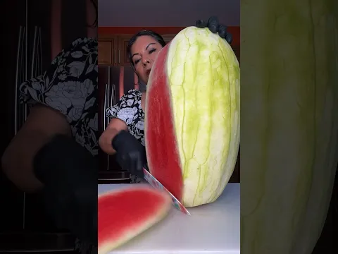 Bolis de sandía con la cáscara ￼