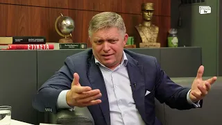 Ak Pellegriniho vykopú po rokoch ako mamuta, stále bude mať na čele napísané - Smer