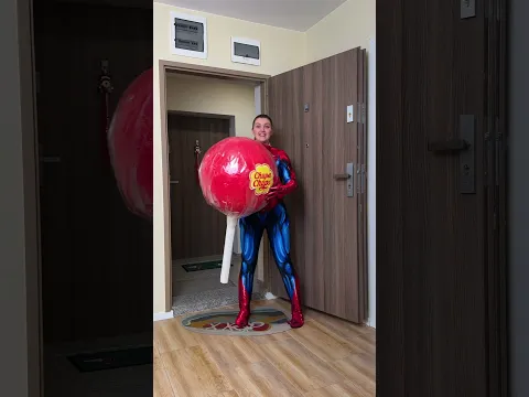 Save Giant Lollipop From Blue