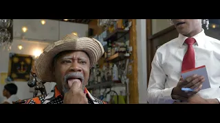 Jeff 3wa lage yon Fanm tou nèf nan men Tonton Bicha