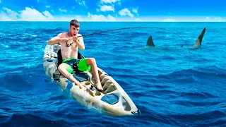 SOBREVIVO 24 HORAS PESCANDO SÓLO EN MITAD DEL MAR