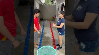 JUEGO de VASOS MAMÁ vs HIJO #diversão #shorts #shortvideo #juegos #familia #humor #risas #mama