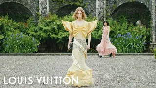Women's Cruise 2024 Show | LOUIS VUITTON