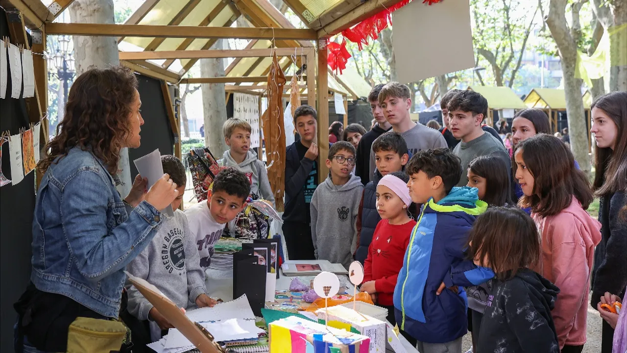 Prop de 2.500 alumnes presenten els seus projectes d’ART i Escola que celebra els 15 anys