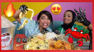 خليت صديقتي تاكل المأكولات البحريه لأول مره 😍😂| قباقب وربيان و محار | كسرت حاجز الخوف