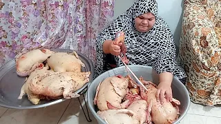 اروح فين واجي منين ياناس يوم كامل بنظف البط كان يوم مطلعتلوش 🤔🤔🤔🤔
